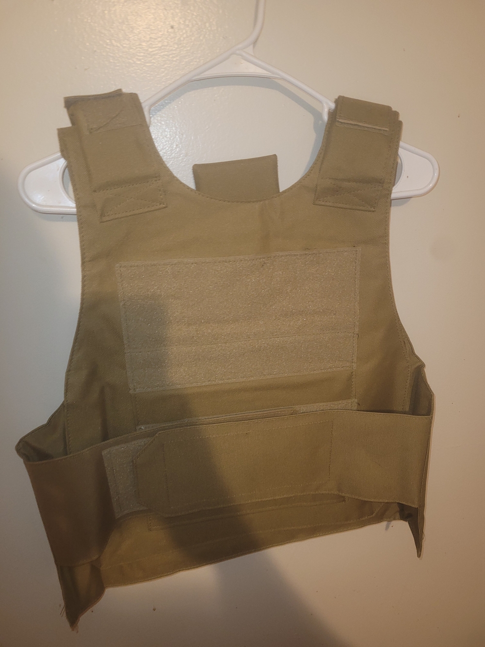 Tactical Plate Carrier Vest. Airsoft/Cosplay - Coyote Brown